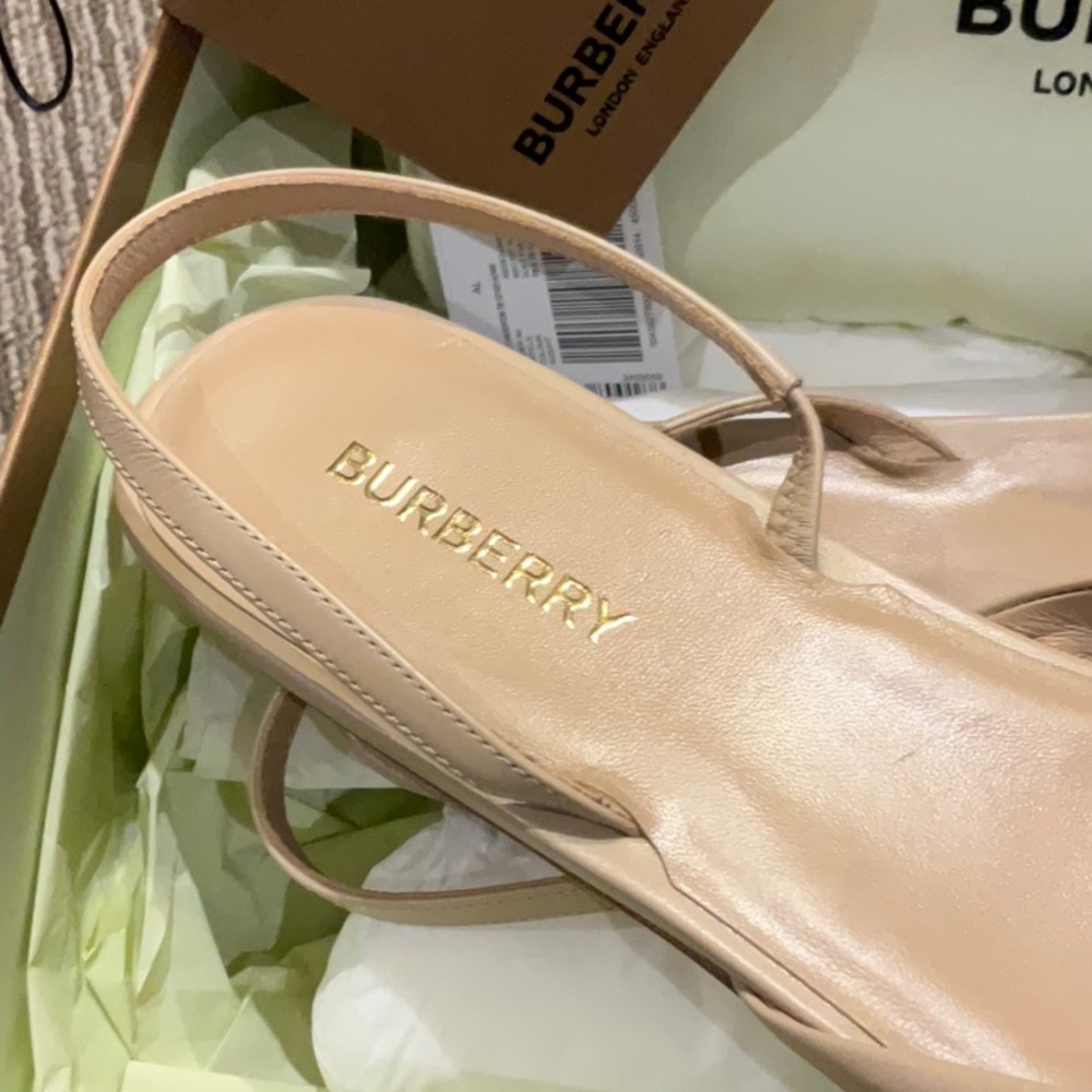 Burberry sling back sandals - Picture 3 of 3